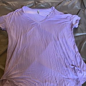 Boutique style lavender work out T-shirt.